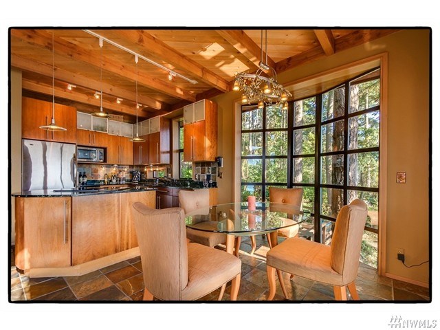 For Sale: 10 Eagles Nest Dr La Conner, WA 98257