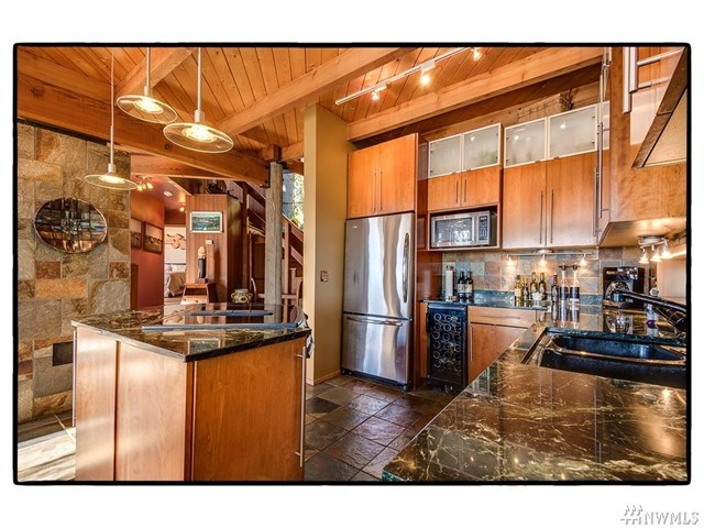 For Sale: 10 Eagles Nest Dr La Conner, WA 98257