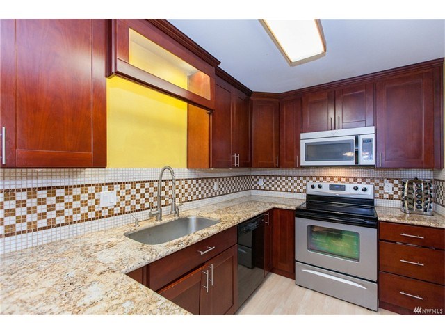 10028 54th Dr NE