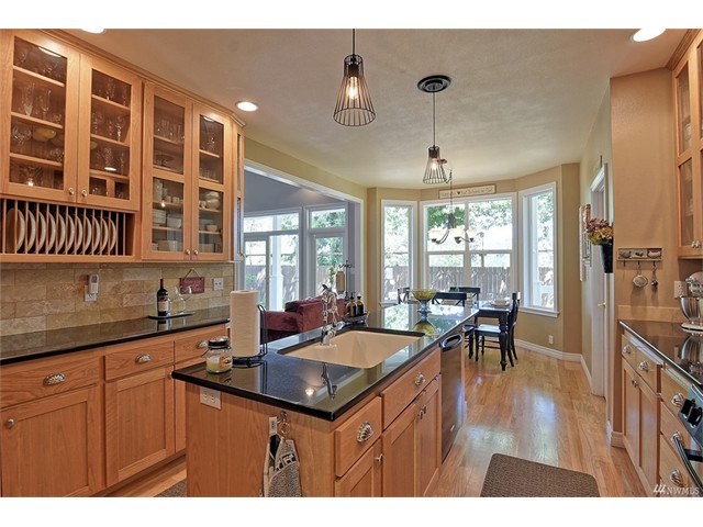 8925 164th Ave NE