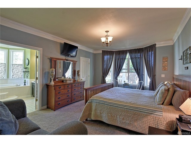 8925 164th Ave NE