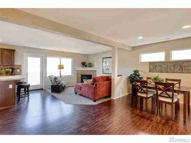 For Sale: 1930 76th Ave SE #136 Lake Stevens, WA 98258