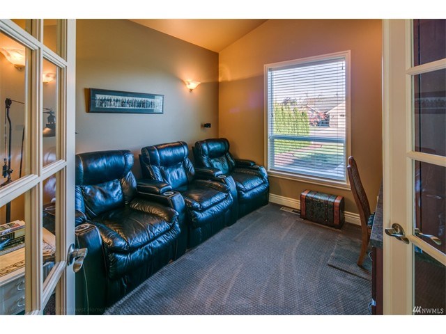 1238 Turnberry Ct