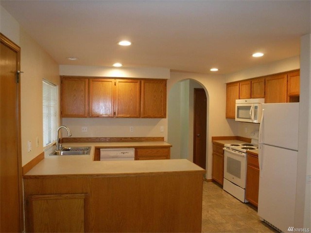 6214 77th Dr NE