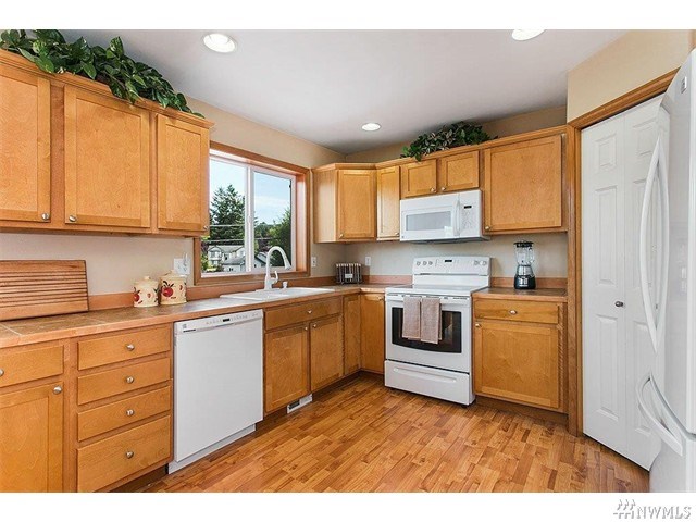 For Sale: 6616 49th Pl NE Marysville, WA 98270