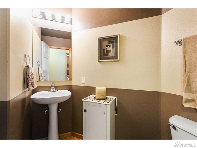 For Sale: 6616 49th Pl NE Marysville, WA 98270
