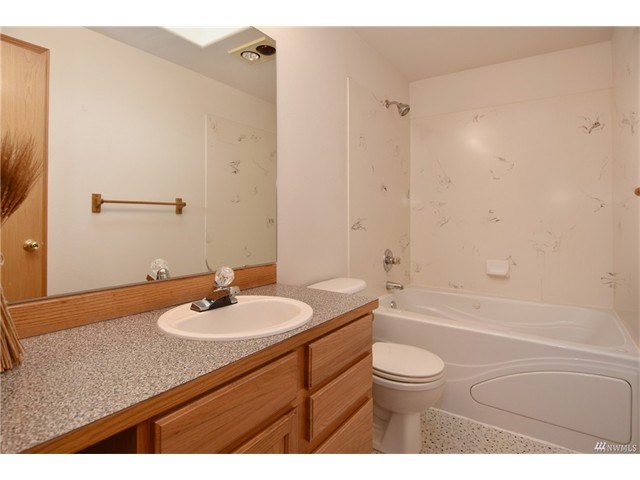 6604 78th Pl NE
