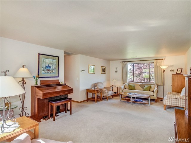 For Sale: 8914 48th Pl W Mukilteo, WA 98275