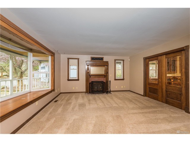 1044 SW Fairhaven