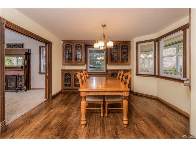 1044 SW Fairhaven