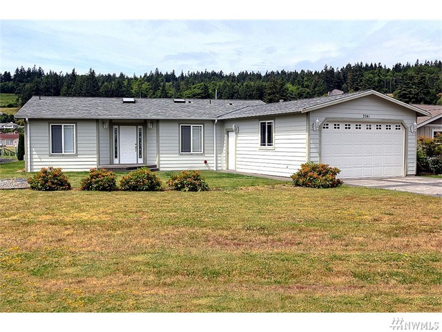 For Sale: 2241 Mariners Beach Dr Oak Harbor, WA 98277