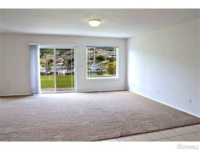 For Sale: 2241 Mariners Beach Dr Oak Harbor, WA 98277