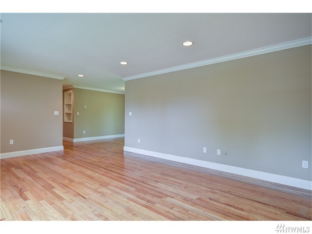 For Sale: 1668 NE 4th Ave Oak Harbor, WA 98277