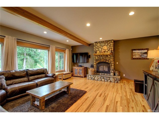 7588 Merganser Ln