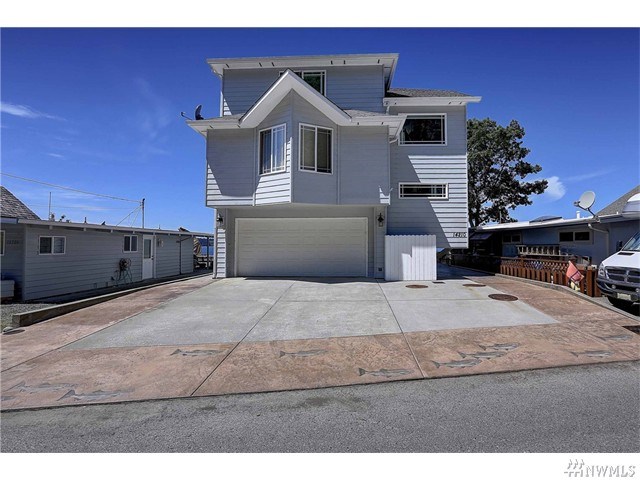 For Sale: 14210 Evergreen Way Stanwood, WA 98292