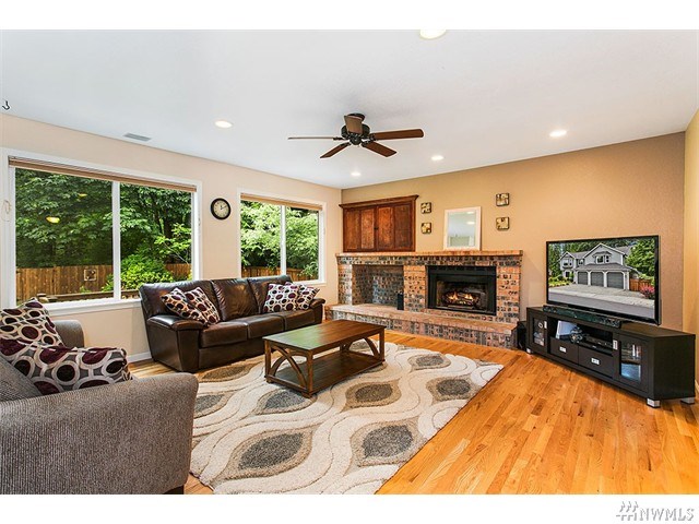 For Sale: 6915 Cascade Dr SE Snohomish, WA 98296