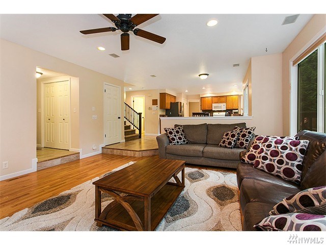 For Sale: 6915 Cascade Dr SE Snohomish, WA 98296