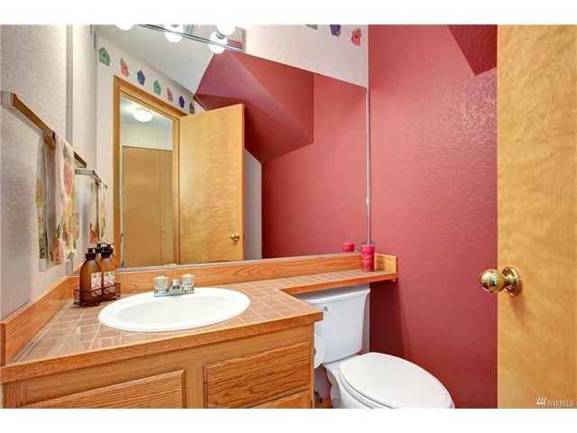 21609 Echo Lake Rd