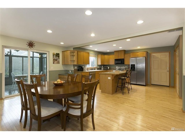 726 NW Ashford Loop