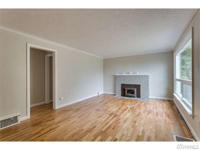 For Sale: 1537 N Cambrian Ave Bremerton, WA 98312