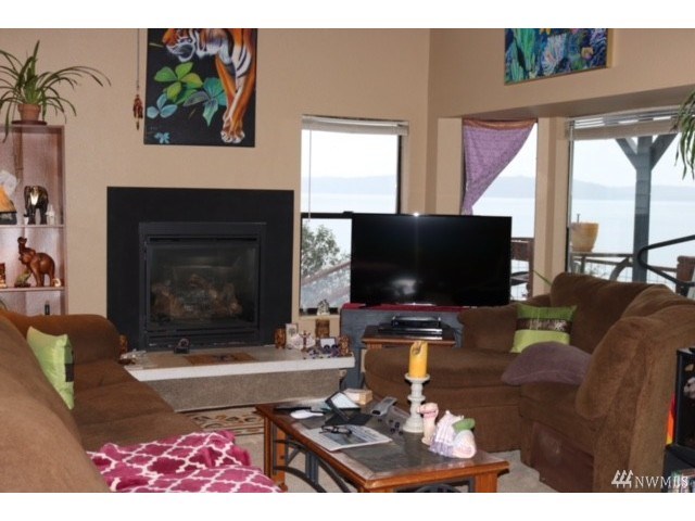 5180 NE Eagle Harbor Dr
