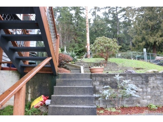 5180 NE Eagle Harbor Dr
