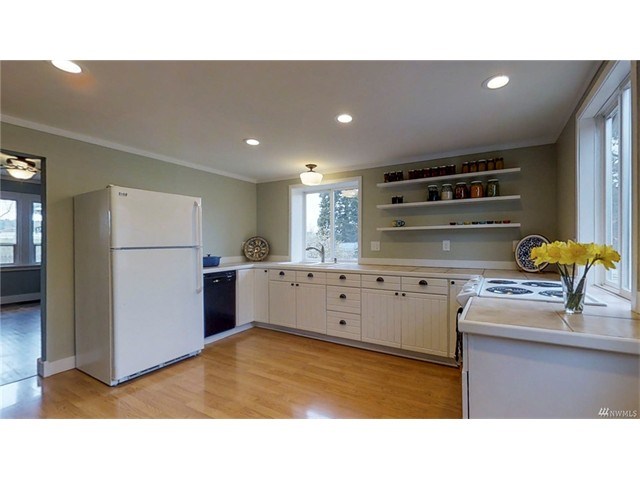 104 Heritage Ln