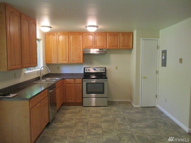 For Sale: 12908 62nd Ave NW #APT B3 Gig Harbor, WA 98332
