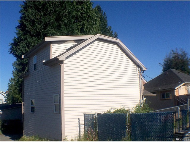 10245 17th Ave SW