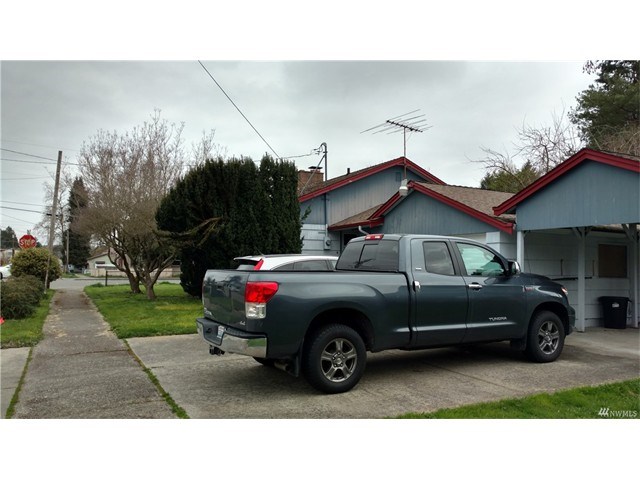 1948 N Rainier Ave
