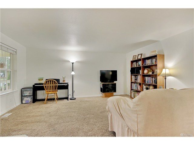 9116 202nd E St Ct