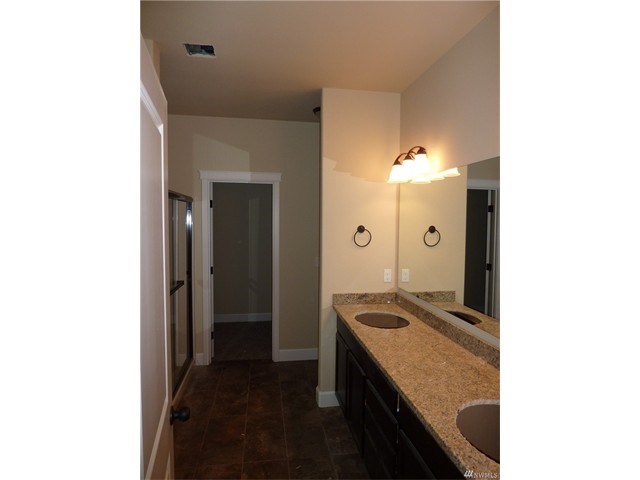 9226 198th E St Ct