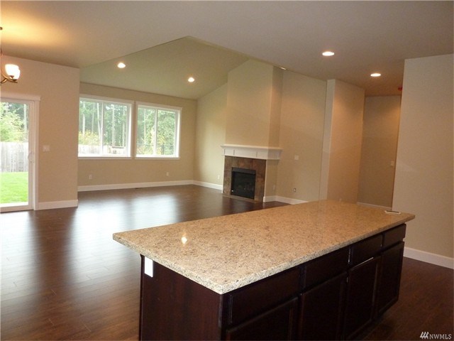 9226 198th E St Ct