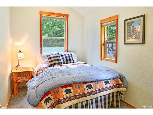482 Meade Hill Rd