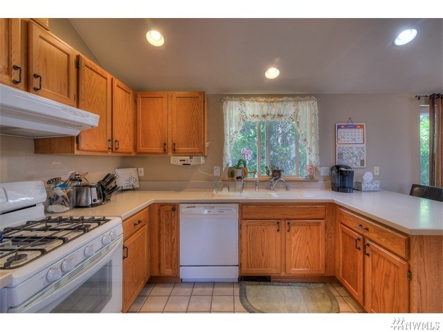 For Sale: 11806 Ridge Rim Trl SE Port Orchard, WA 98367