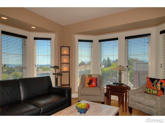 For Sale: 940 Lawrence St #404 Port Townsend, WA 98368
