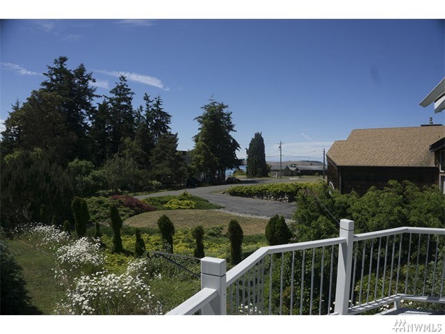 23 Vancouver Dr Port Townsend, WA 98368