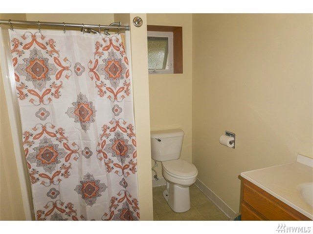 23 Vancouver Dr Port Townsend, WA 98368