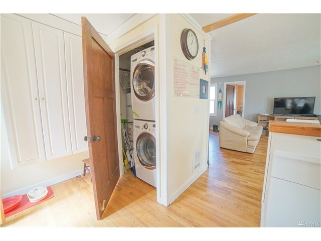 130 12th St SE