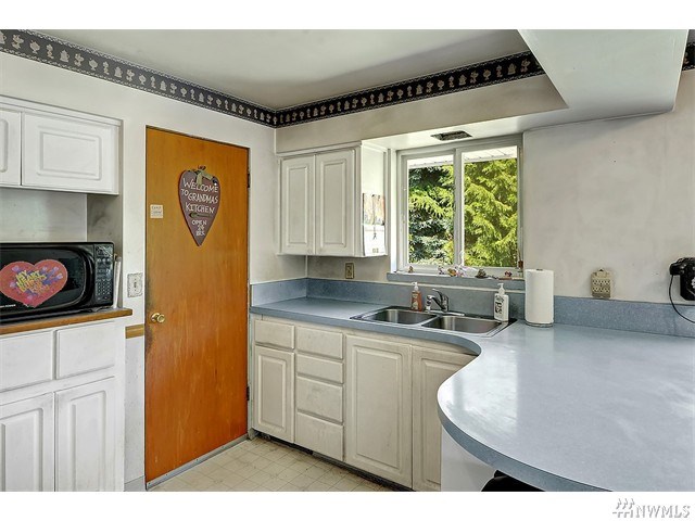 For Sale: 10719 8th St E Puyallup, WA 98372
