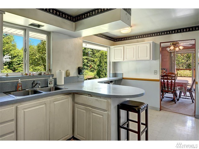 For Sale: 10719 8th St E Puyallup, WA 98372