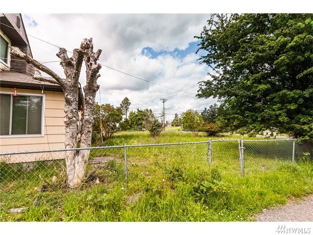 For Sale: 3208 122nd Ave E Puyallup, WA 98372