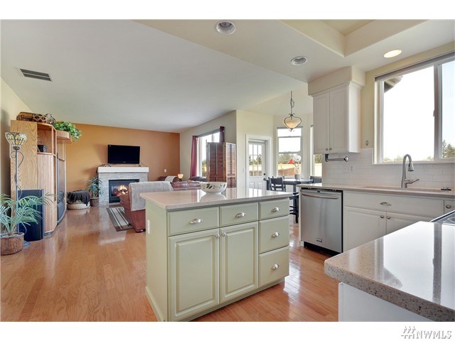 For Sale: 13716 68th Ct E Puyallup, WA 98373