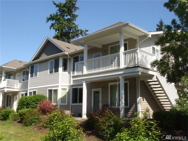 For Sale: 4008 7th St SW #B Puyallup, WA 98373