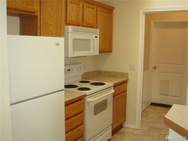 For Sale: 4008 7th St SW #B Puyallup, WA 98373