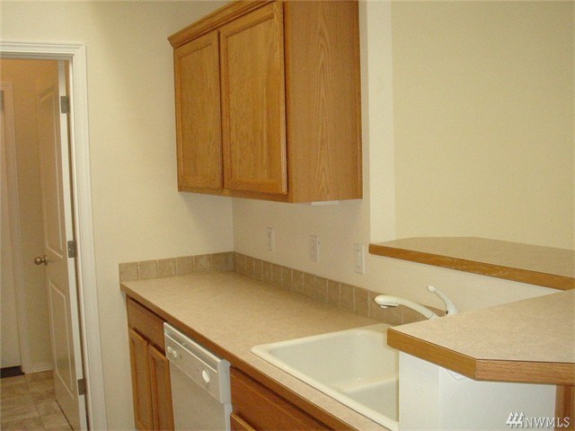 For Sale: 4008 7th St SW #B Puyallup, WA 98373