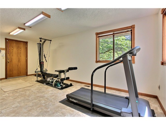 1808 20th Ave Ct E Av Ct E