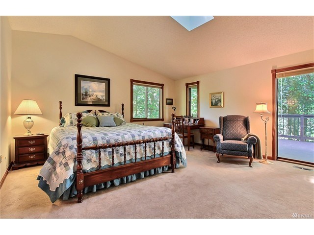 1808 20th Ave Ct E Av Ct E
