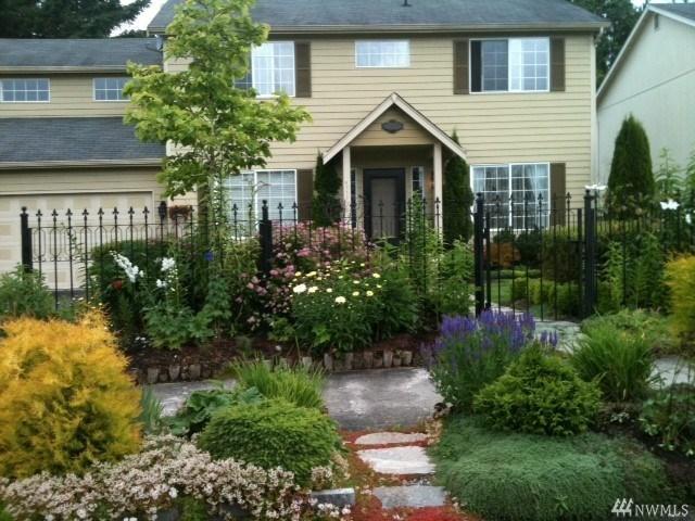 8830 161 St E
