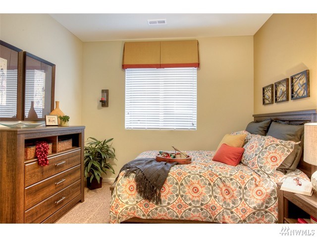 For Sale: 16620 E 81st Ave #68 Puyallup, WA 98375